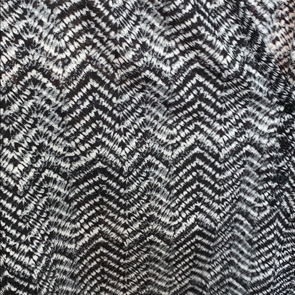 H&M blouse - Picture 3 of 3